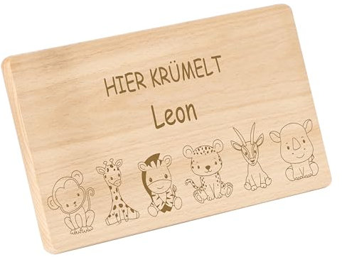 Gravur-Max Frühstücksbrettchen für Kinder mit Gravur süße Tiere Hier krümelt mit Wunschname als Geschenk Schneidebrett personalisiert aus Buche unbehandelt 22x12x1cm