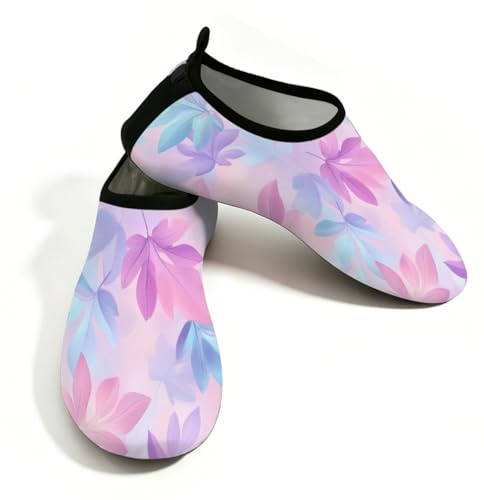 Mexpekil Strand-Wasserschuhe für Damen und Herren, rutschfeste Barfuß-Schwimmschuhe, schnell trocknend, Aqua-Socken, atmungsaktive Wassersocken für Pool, Surfen, Rosa blaue Blätter, 41/42 EU