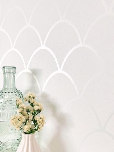 NEWROOM Tapete Weiß Vliestapete Fischschuppen - Mustertapete Modern Perlmutt Glanz Glitzer Retro Grafisch Glanztapete Metallic inkl. Tapezier-Ratgeber