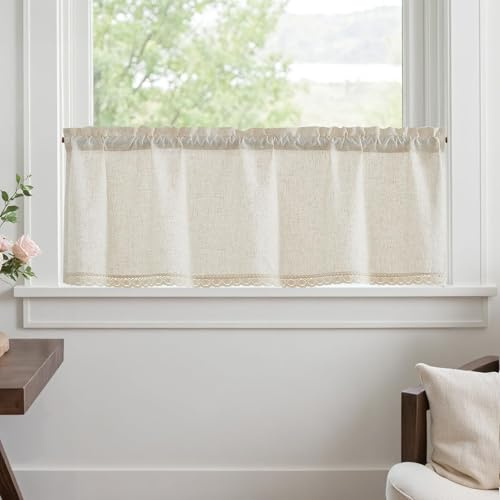 TOPICK Rideau Cuisine Cantonnières Court Petit Rideaux Brise Bise, Beige 125L x 45H(cm) 1 Panneau à Passe Tringle, Mélange de Lin avec Dentelle, pour sous Evier Fenêtre Placard Meuble Bas Cache