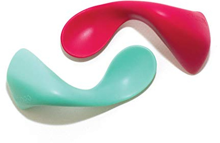 Right-Handed Curved Baby Spoons First Stage Infant Baby Led Weaning Soft-Tip Easy on Gums Training Teething Spoon Self Feeding Silicone Toddler Food Utensils