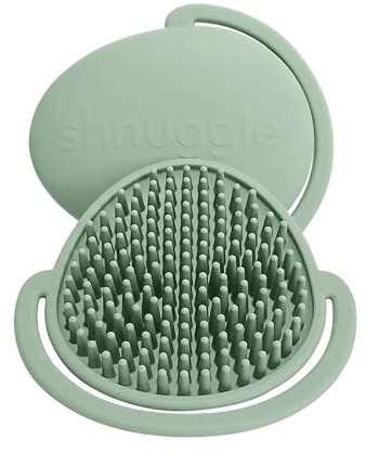 Shnuggle Cepillo para la tapa de la cuna | Cepillo y peine de silicona súper suave para el cuero cabelludo del bebé | Tratamiento suave para recién nacidos | Accesorio de baño y champú para bebé |