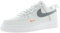 Nike Herren Air Force 1 '07 Sneaker, Photon Dust Cool Grey Safety Orange, 42 EU