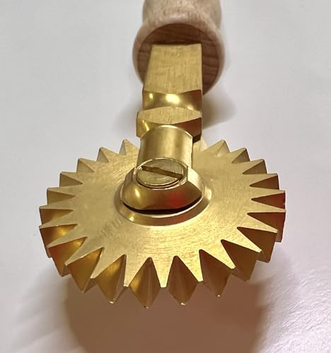 Siccardi Rotella tagliapasta in Ottone - Manico in Legno (4 mm)