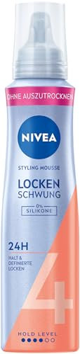 NIVEA Schiuma idratante per capelli con protezione dal calore, pantenolo e vitamina B3, per ricci con tenuta 24 ore (livello 4), mousse styling (150 ml)