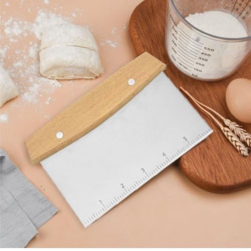 RQzaufania Coupe Pâte, Grattoir à Pâte en Acier Inoxydable de 15 cm Avec Manche en Bois et Echelle de Mesure, Grattoir de Cuisine Pour Pizza, Pain, Façonnage de Pâtisserie (Carré)