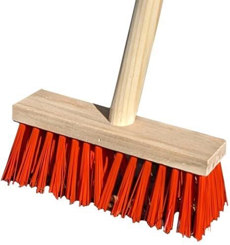 Land-Haus-Shop® Kinder Gartengeräte Kindergartengeräte 1 von 8, Kinder Garten Werkzeuge Geräte Schaufel Besen Rechen Laubbesen Harke Grubber Doppelhacke Spaten Metall mit Holzstiel (Besen Natur Rot)