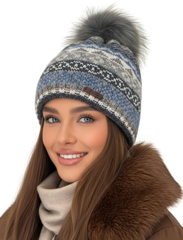 Baesics Bonnet d'hiver avec motif pour homme et femme - Bonnet à pompon doublé avec pompon en fourrure synthétique - Bonnet tricoté - Fabriqué en UE - Taille unique - Chaud et élastique avec doublure