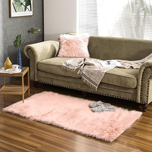 Teppich Wölkchen Lammfell Kunst-Fell-Teppich | Hochflor Deko Schaffell als Flauschiger Bett-Vorleger oder Läufer für Schlafzimmer, Wohnzimmer oder Kinderzimmer | Rosa - 80x150 cm