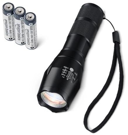Amazon Basics Linterna LED de Mano con 5 Modos de Luz - Lámpara 200 Lúmenes con Zoom - Antorcha de Aluminio Resistente al Agua con Cordón - Pilas Incluidas - Negro
