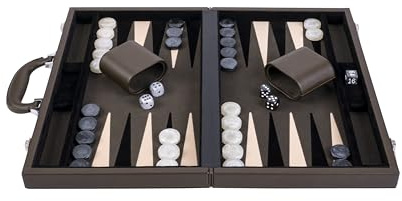 Engelhart-250563 – Backgammon en Cuir 18 Pouces (46.7 cm) Mallette Cuir de Luxe Olive & Crème – Incrusté – Ouvert 57,6 × 46,7 cm – Pions Blanc/Noir – Dés et Gobelets – Jeu de Société de Luxe