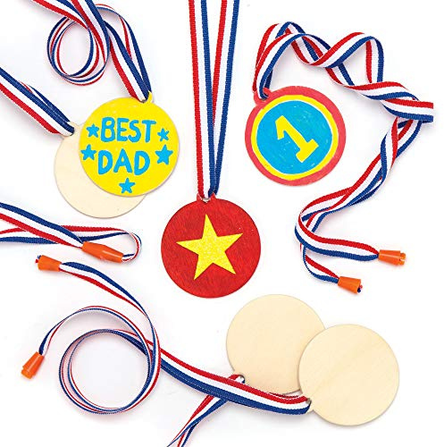 Baker Ross- Medallas de Madera Que los niños Pueden Pintar y Decorar (Pack de 8) -Manualidades Infantiles