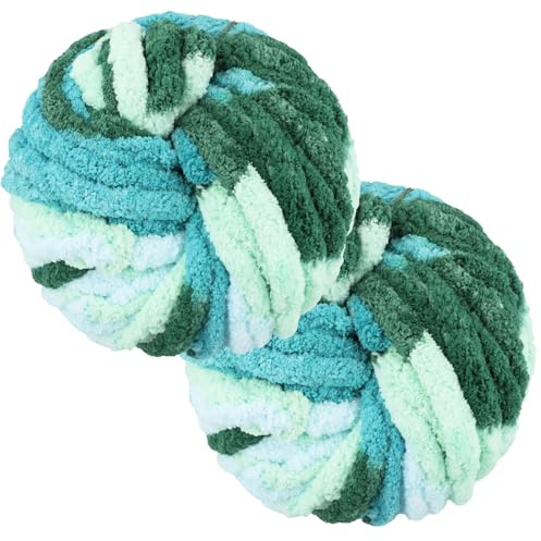 2Pcs Chunky Wool Yarn 250g, 2cm Knitting Yarns for Crochet Chunky Blanket Yarn, Fluffy Soft Wool for DIY Making Handmade Blankets Scarves Hats Rug Bags Hats Pillow Cushion (Green)
