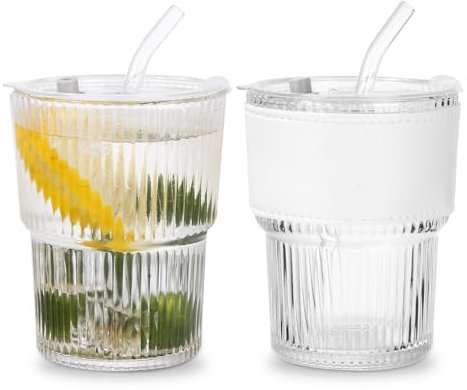 Zhufas Juego de 2 Vaso Cristal con Tapa y Pajita, Vasos Rayados de 450 ml con Fundas para Tazas, Diseño a Prueba de Fugas, Tazas de Batido de Vidrio Transparente, Copas de Café Helado para Cócteles