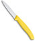 Victorinox, 6.7636.L118, Swiss Classic, Gemüsemesser, Extra scharfe Klinge, mit Wellenschliff, robuster Kunststoff-Griff, Gelb, Made in Switzerland, Spülmaschinengeeignet