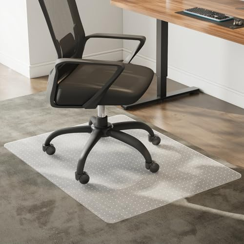 Warmiehomy Office Chair Mat for Carpet, 90 x 120cm Non-slip Carpet Protector Chair Mat for Low Pile Carpets, Waterproof Floor Protector Plastic Mat, Clear & Studded