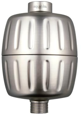 AquaBliss Filtre de douche très résistant, filtration avancée 30x, filtre universel multi-étapes pour pommeau de douche réduit les produits chimiques, le chlore et les odeurs, Nickel brossé (SF500)