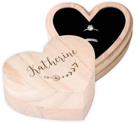 LAUBLUST Personalisierte Ringbox in Herzform zur Hochzeit & Verlobung aus Holz - Personalisierte Geschenke für Frauen - ca. 10x9x4 cm, Floral | Herzförmiges Ringkissen - Kleine Geschenkbox mit Name