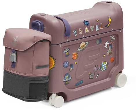 Stokke JetKids Travel Bundle, Hazy Lilac - Include la valigia BedBox Ride-On e lo zaino - Ideale per bambini dai 2 ai 7 anni (fino a 35 kg)