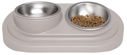 Ubbi Set di ciotole per animali domestici e tappetino in silicone, una ciotola rialzata e una piatta in acciaio inox con tappetino in silicone antiscivolo, ciotole per cani o gatti, design ergonomico,