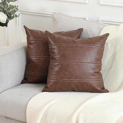 Mandioo 2er Set Dunkelbraun Boho Gestreifte Kunstleder Kissenbezüge 50x50 cm Moderne Luxusdekoration für Wohnzimmer und Schlafzimmer Zierkissenbezüge passend für Sofa und Couch Dekokissen Kissenhüllen