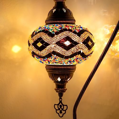 Orientalisk marockansk mosaik, bord, handgjord dekorativ turkisk mosaiklampa (14. Gyllene