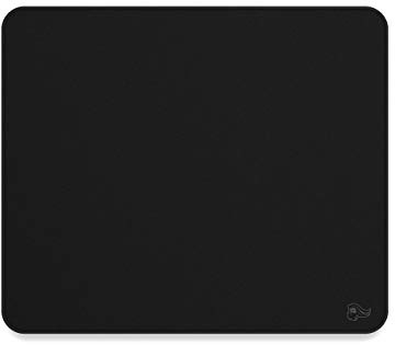 GLORIOUS Gaming Tapis de Souris en Tissu (Large) - Bords Cousus, Surface Lisse pour Vitesse et contrôle, Base Anti-dérapante, Lavable en Machine, Taille L (330 x 280 x 3 mm) - Furtif Noir