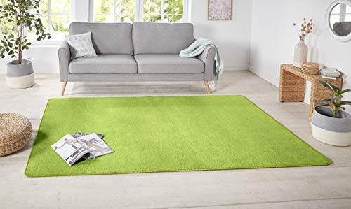 Hanse Home Nasty Alfombra de Pelo Corto Monocolor, para Comedor, salón, habitación de los niños, Pasillo, Dormitorio, Cocina, Color Verde Liso, 80 x 150 cm, Polipropileno