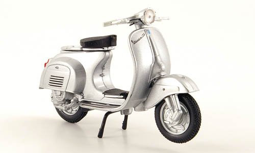 Vespa 125 Nuova, silber, 1965, Modellauto, Fertigmodell, Maisto 1:18