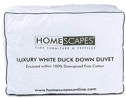 HOMESCAPES Super King Size 4,5 tog vit anka duntäcke, 100 % bomull dammkvalster och dunsäkert tyg, anti-allergen, tvättbar hemma sommar täcke