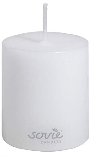 Sovie CANDLES Stumpenkerze WEISS Ø 50mm x 60mm – Dekokerze mit ca. 16 Std. Brenndauer – Duftfreie Qualitätskerze für Tischdeko, Hochzeit & gemütliche Abende