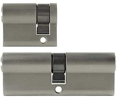 2 likadana 1 x profilcylinder 4040 mm 1 x halvcylinder 3010 mm 5 nycklar Dörrlås