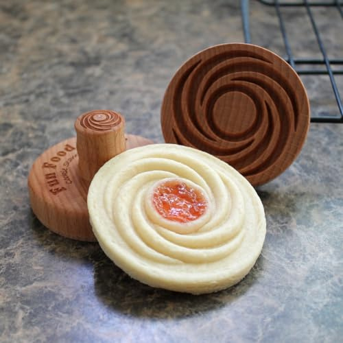 Fun Food Tools, Wood Cookie Stamp, 2.5 Inch (Spiral Wreath CS-078)