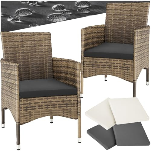 tectake® Set med 2 trädgårdsstolar av polyrotting, trädgårdsmöbler set med 2 fåtöljer, utomhus rottingfåtölj inklusive sittdynor och 2 täckuppsättningar, rostfria skruvar, lättskötta – natur/mörkgrå