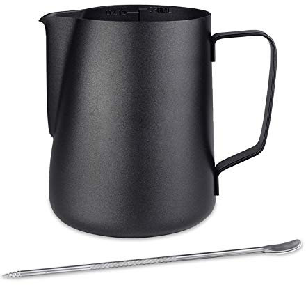 Emsmil 350ml Jarra para Leche Acero Inoxidable Negro Pequeña Taza de Café para Espumar con Marca de Medición y Lápiz Artístico Jarritas Leche para Barista Cafetera