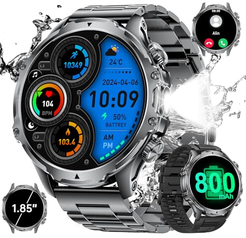 Smartwatch Herren Militär-1.85‘’ HD Großes Display/800 mAh Akku, Taschenlampe Herren mit Telefonfunktion/100+ Sportmodi, Gesundheitsverfolgung mit 5ATM Wasserdicht Fitnessuhr, Sportuhr für Android iOS