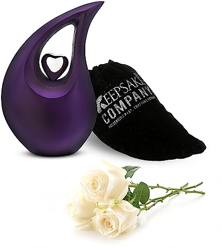 KEEPSAKE COMPANY Urne funéraire Moyenne en Forme de Larme Violette pour Cendres humaines avec cœur argenté (15,2 cm de Hauteur) – Urne funéraire Unique de Taille Moyenne – Violet Mat