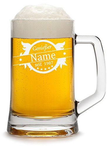 Bierkrug Personalisiert mit Gravur eines Namens und Jahreszahl - Bierseidel Geschenk zum Geburtstag mit - Motiv Genießer Flügel 0,5l