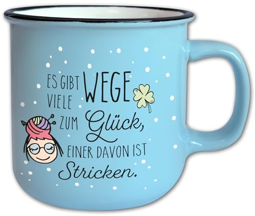 Frida's Ullhus jumbo kopp #8 ljusblå med slogan Det finns många sätt att lycka, en av dem är stickning. motivmugg vintage gåva virkning ullgarn 350 ml