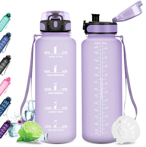 KollyKolla Wasserflasche 1.5L, Trinkflasche Sport, Trinkflasche mit Zeitmarkierungen, Trinkflasche Gym, Auslaufsicher, Kohlensäure Geeignet, Sportflasche für Erwachsener, Büro, Fitness, Yoga, Uni