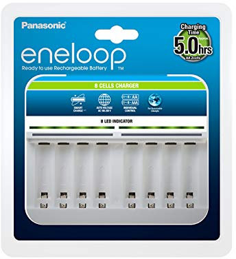 Panasonic eneloop 52063 Intelligentes Premium-Ladegerät für 44204 Ni-MH Akkus AA/AAA