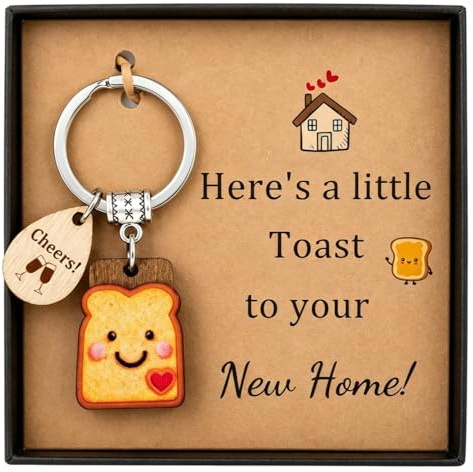 JJBAOER New Home Gifts, House Warming Gifts for New Home, Funny Toast Keyring, Cute New Home Keychain for Women & Men, Wooden Housewarming Present for Family & Friends Who Are Moving House