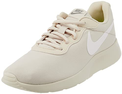 Nike Damen Tanjun Refine Sneaker, SANDDRIFT/Light Soft PINK-Volt-White, 37.5 EU