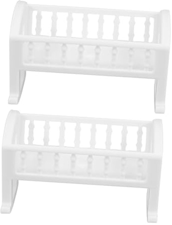 Gogogmee Lot de 2 Lits Bébé Miniature en Plastique Blanc Brillant Meubles de Chambre de Poupée pour Maison D'garçon et Filles Berceau Miniature Décoratif pour Jeux Interactifs