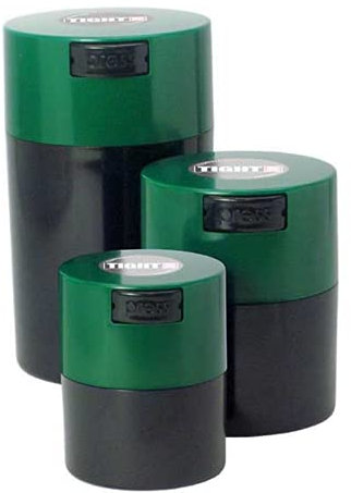 Tightvac 3er-Set – Patentierter luftdichter Behälter | Mehrzweck-Vakuumbehälter funktioniert als geruchsdichte Behälter für Kräuter und Trockenwaren Grüne Kappen und schwarzer Körper