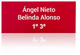 Placa de Buzón de plástico para Exterior Color Rojo y Grabado Blanco. Cinta autoadhesiva ultrarresistente. Grosor 1,5mm y tamaño máximo 100x40mm