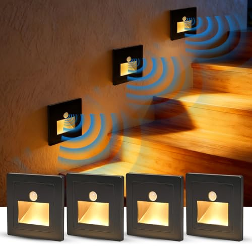 BRIMETI Segnapasso LED per Scale 3W Bianco Caldo 3000K Segnapassi 220V 300LM con Sensore di Movimento Lampada Incasso per Luce da Parete Illuminazione 85x87MM per Interni Letto Camera（Nero, 4 pezzi
