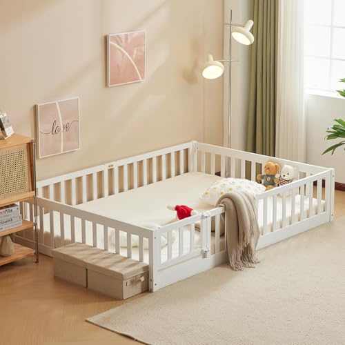 LEADZM Montessori Lit d'enfant Lit au Sol 90x200 cm - Bois Massif avec Porte et Barrière Sécurisée - 12 Lattes Renforcées, Garde-Corps Intégré - pour Enfants et Bébés (Blanc)