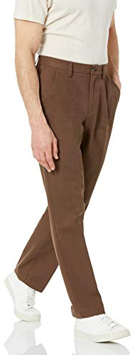 Amazon Essentials Pantaloni Chino Plissettati Anti-Piega, Vestibilità Classica (Disponibili in Taglie Forti) Uomo, Marrone, 34W / 34L
