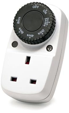 Defender EasyTurn Dusk to Dawn Timer Plug - Automatic Day Night Light Timer Switch - 240V 3-Pin UK Plug - Energy-Saving Programmable Controller for Lamps, Security & Christmas Lights